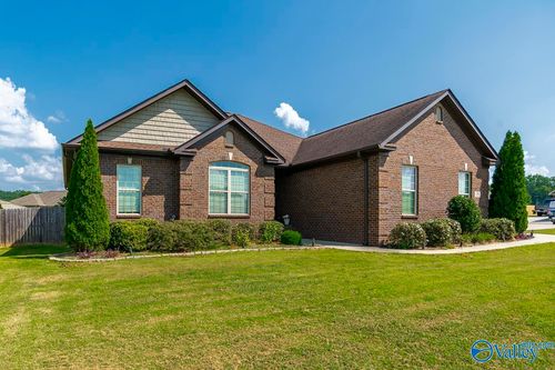 99 Cambridge Drive, Decatur, AL, 35603 | Card Image