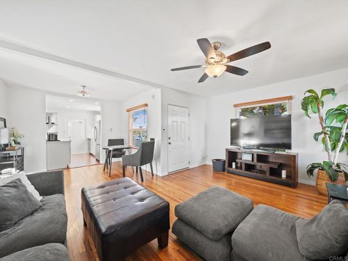 367 Hedge Way, Chula Vista, CA, 91910 | Card Image