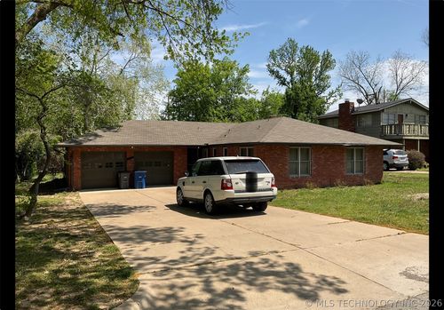 2015 S Fulton Ave, Tulsa, OK, 74112-6933 | Card Image