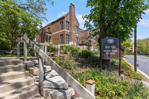 509 Burr Oak Pl, Hinsdale, IL, 60521-2932 | Card Image