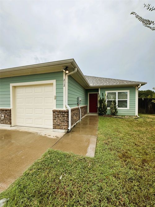 212 Lasso Ct, Kemp, TX, 75143-3312 | Card Image