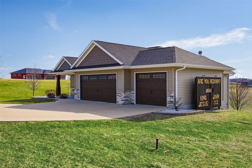 116 Wood Ridge Rd, Anamosa, IA, 52205-8200 | Card Image