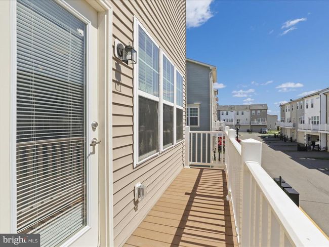 43965 Eastgate View Dr, Townhouse with 4 bedrooms, 3 bathrooms and null parking in CHANTILLY VA | Image 35