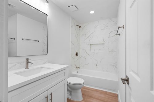 3619 Avenue S, Galveston, TX, 77550-8839 | Card Image