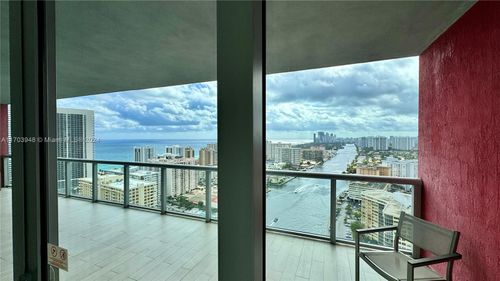 t3205-2600 E Hallandale Beach Blvd, Hallandale Beach, FL, 33009 | Card Image