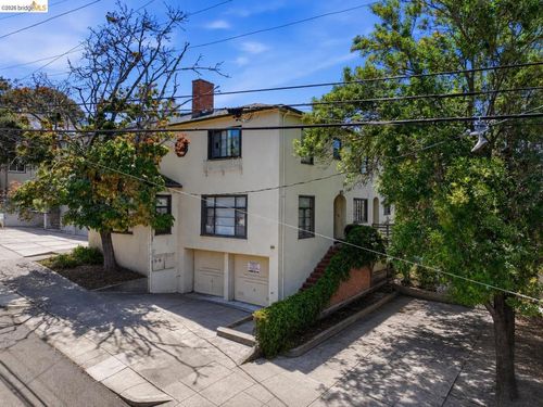 2522 Hilgard Ave, Berkeley, CA, 94709-1105 | Card Image