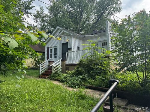 2426 Mary Ave, Saint Louis, MO, 63136-3829 | Card Image