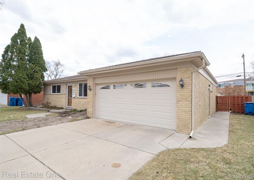 26053 Eureka Dr, Warren, MI, 48091-1117 | Card Image