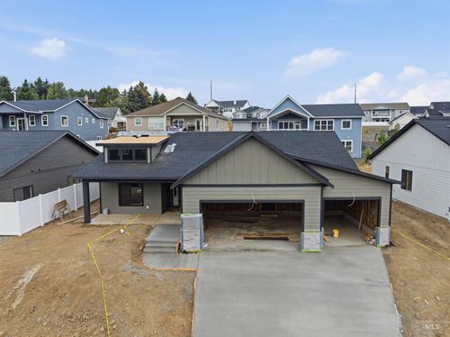2830 Cyprus Cir, Moscow, ID, 83843-4519 | Card Image