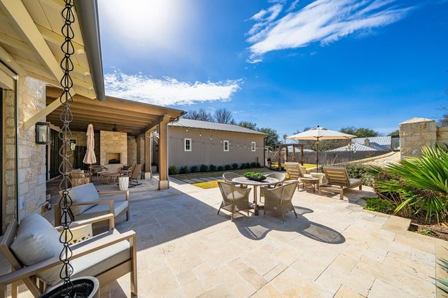 705 W Creek St, Home with 3 bedrooms, 5 bathrooms and 3 parking in Fredericksburg TX | Image 34