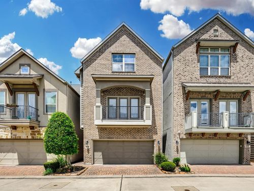 8418 Oak Leaf Point Dr, Houston, TX, 77055-1179 | Card Image