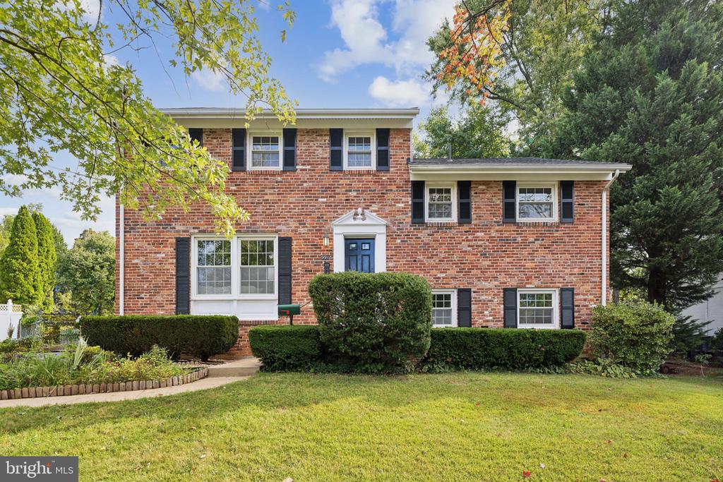 Fernwood Rd, Bethesda, MD 20817