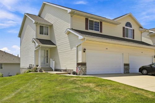 3565 Stoney Point Rd Sw, Cedar Rapids, IA, 52404-4730 | Card Image