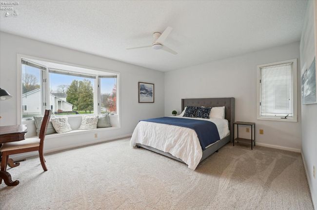608 Monument Vw, Condo with 2 bedrooms, 3 bathrooms and 1 parking in Marblehead OH | Image 15