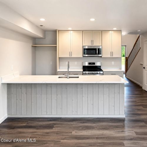 9830 N Laylin Cir, Hayden, ID, 83835-8063 | Card Image