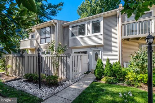 7a-7936 Spring Forest Ct, SPRINGFIELD, VA, 22152-3624 | Card Image