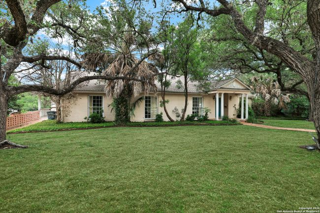 414 E Mandalay Dr, House other with 3 bedrooms, 3 bathrooms and null parking in Olmos Park TX | Image 3