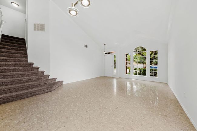 1213 Pathfinder Way, House other with 4 bedrooms, 3 bathrooms and 4 parking in Round Rock TX | Image 6