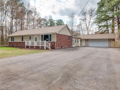 230 Rich Rd, Yorktown, VA, 23693-3402 | Card Image