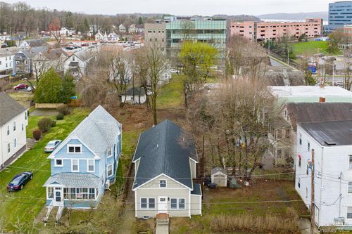 1 Dean Pl, Poughkeepsie, NY, 12601-4505 | Card Image