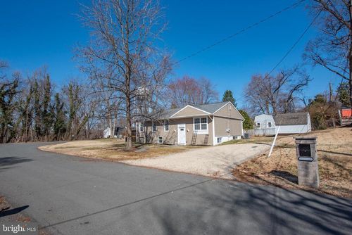 904 Blue Ridge Ave, MIDDLEBURG, VA, 20117-2662 | Card Image