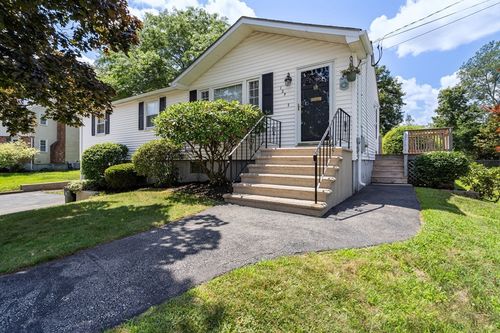 129 Plymouth Rd, Bellingham, MA, 02019-1203 | Card Image