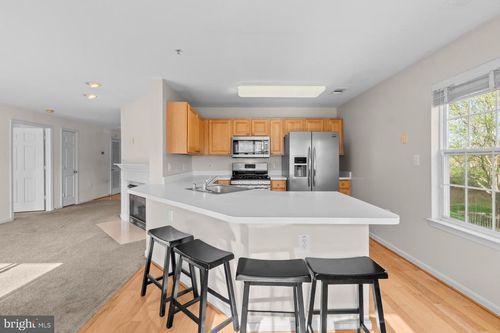 d201-15608 Everglade Ln, BOWIE, MD, 20716-3271 | Card Image