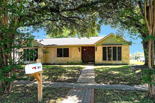 9611 Huntington Hill Dr, Houston, TX, 77099-2433 | Card Image