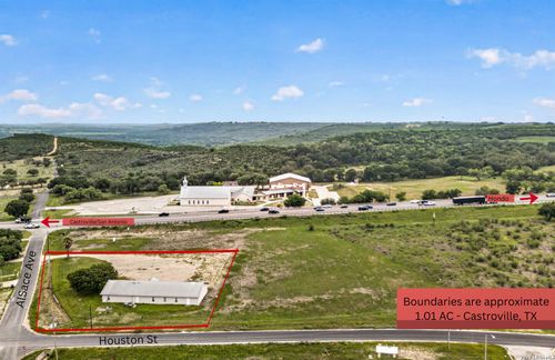 1602 Alsace Ave, Castroville, TX, 78009-2777 | Card Image