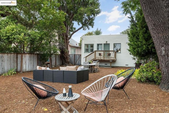 1814 Carleton St, House other with 3 bedrooms, 1 bathrooms and 1 parking in Berkeley CA | Image 18