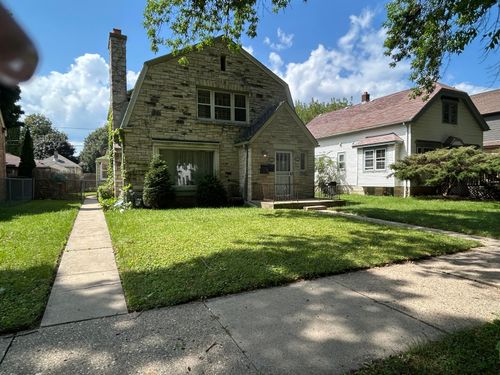 3925 N 40th St, Milwaukee, WI, 53216-2518 | Card Image