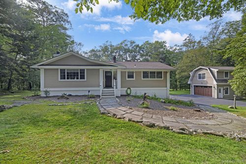 83 Maple Brook Rd, Tuxedo Park, NY, 10987-4623 | Card Image