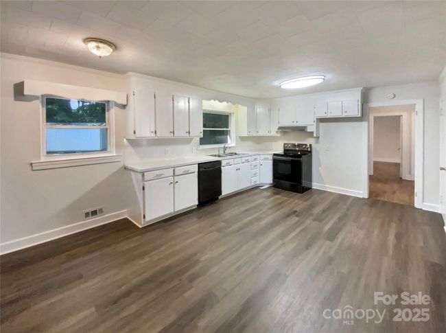 7812 Old Concord Rd, House other with 3 bedrooms, 2 bathrooms and null parking in Salisbury NC | Image 6