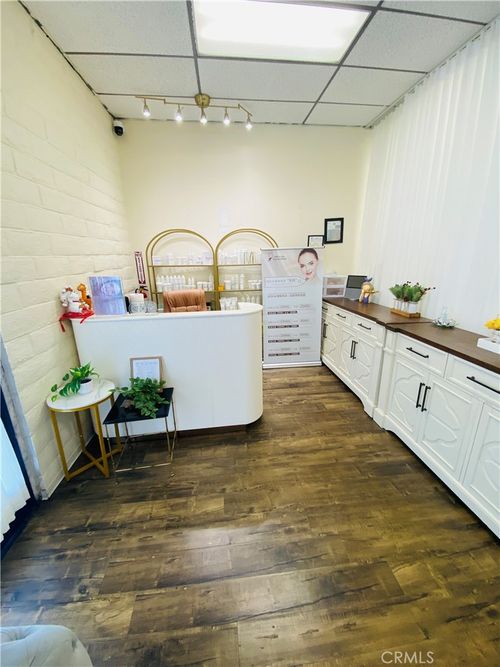 2497 Foothill Blvd, La Verne, CA, 91750-3066 | Card Image