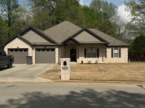 3001 Norman Rockwell Dr, Paragould, AR, 72450-2296 | Card Image