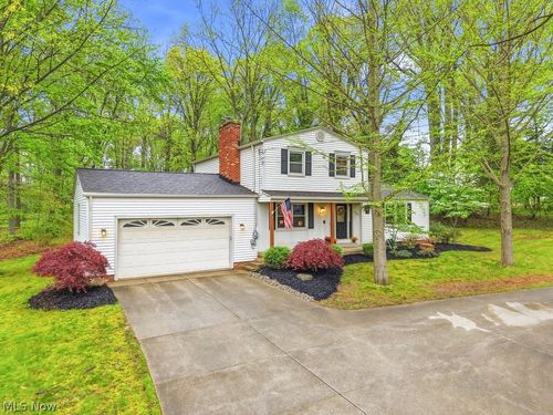 7301 Braucher St Nw, North Canton, OH, 44720-6305 | Card Image