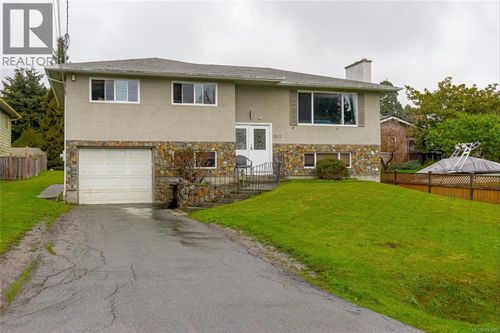 1512 Mcrae Avenue, Saanich, BC, V8P1G5 | Card Image