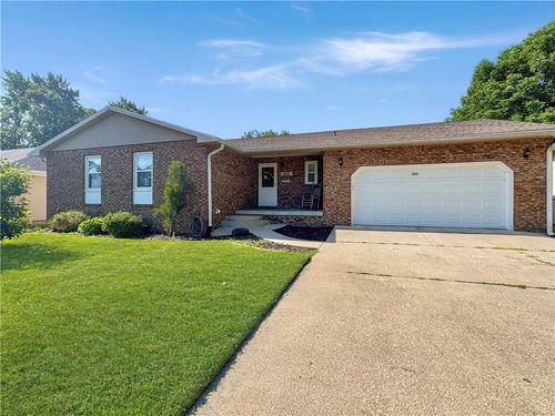 405 Price Ave, Mattoon, IL, 61938-5406 | Card Image