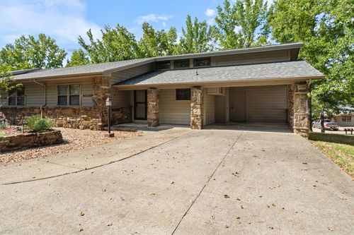 10 Wedgewood Ln, Holiday Island, AR, 72631-4560 | Card Image