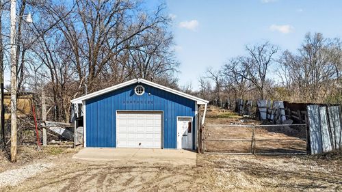 821 Dearborn Avenue, Waterloo, IA, 50703 | Card Image