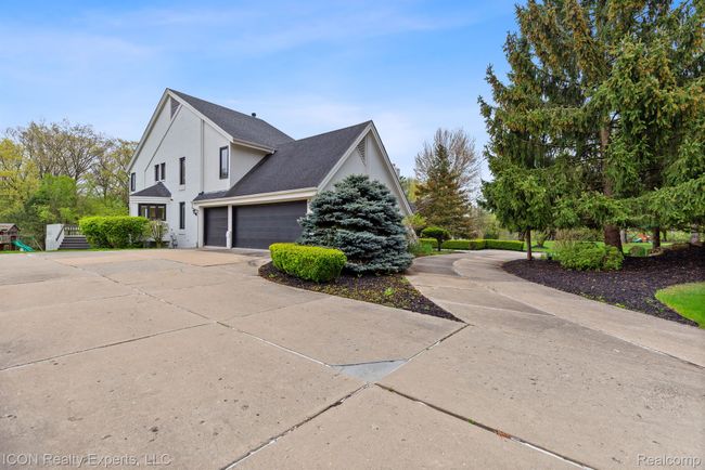 5215 Deer Run Cir, House other with 5 bedrooms, 7 bathrooms and null parking in Orchard Lake MI | Image 66