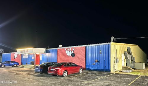 2210 W Reelfoot Ave, Union City, TN, 38261-5545 | Card Image