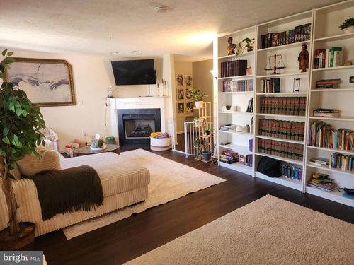 apt-203-3710 Excalibur Ct, BOWIE, MD, 20716-7320 | Card Image