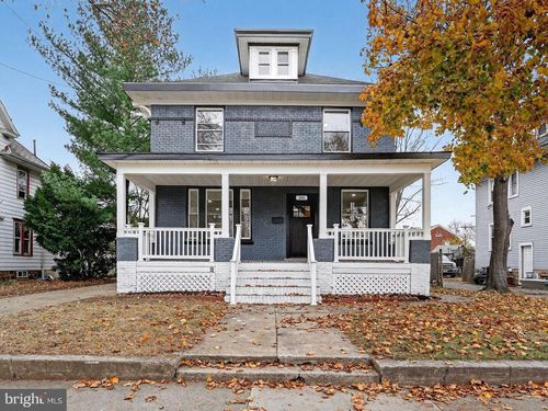 106 S Broad St, PENNS GROVE, NJ, 08069-1626 | Card Image