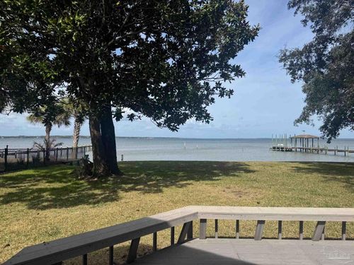 16298 N Shore Dr, Pensacola, FL, 32507-8305 | Card Image