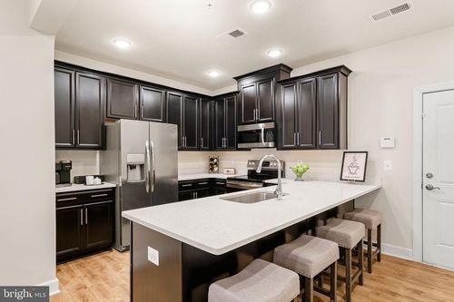 10312 Ratcliffe Trl, MANASSAS, VA, 20110-7832 | Card Image