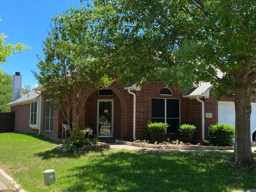 5827 Silver Sage Ln, Grand Prairie, TX, 75052-8759 | Card Image