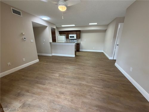 apt-1913-2226 Arbour Walk Cir, NAPLES, FL, 34109-8802 | Card Image