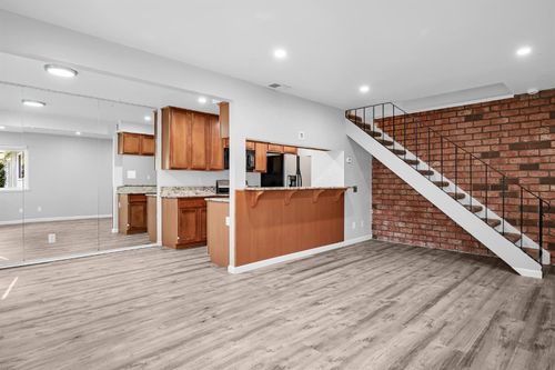 apt-2-303 Harding Blvd, Roseville, CA, 95678-2422 | Card Image