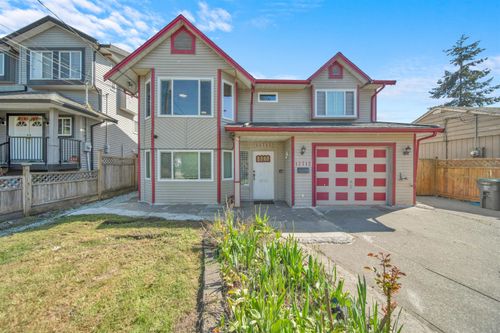 12712 113a Ave, Surrey, BC, V3V3M4 | Card Image